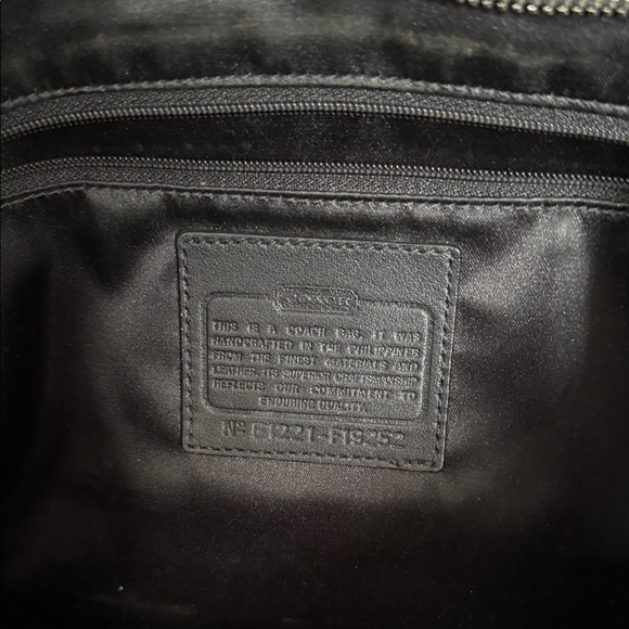 Coach Black Leather Gallery Shoulder Bag - Picture 5 of 9